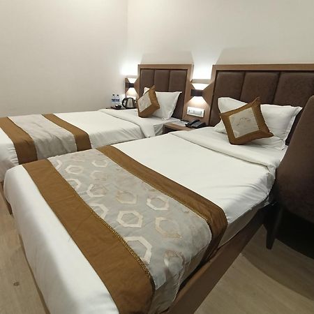 Hotel Beverly Palace Santacruz - Near Bkc - Mumbai Airport T1 Eksteriør billede