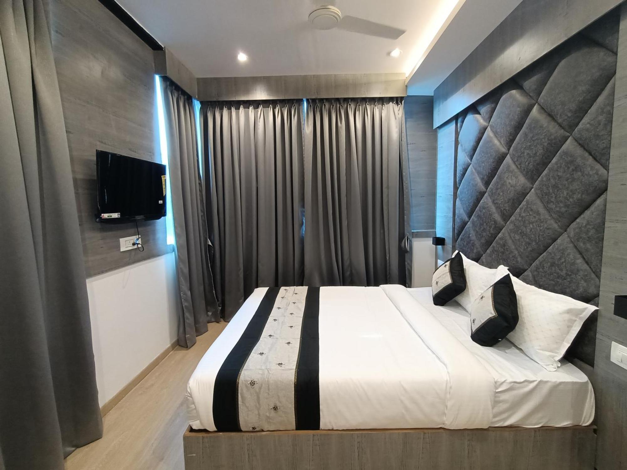 Hotel Beverly Palace Santacruz - Near Bkc - Mumbai Airport T1 Eksteriør billede