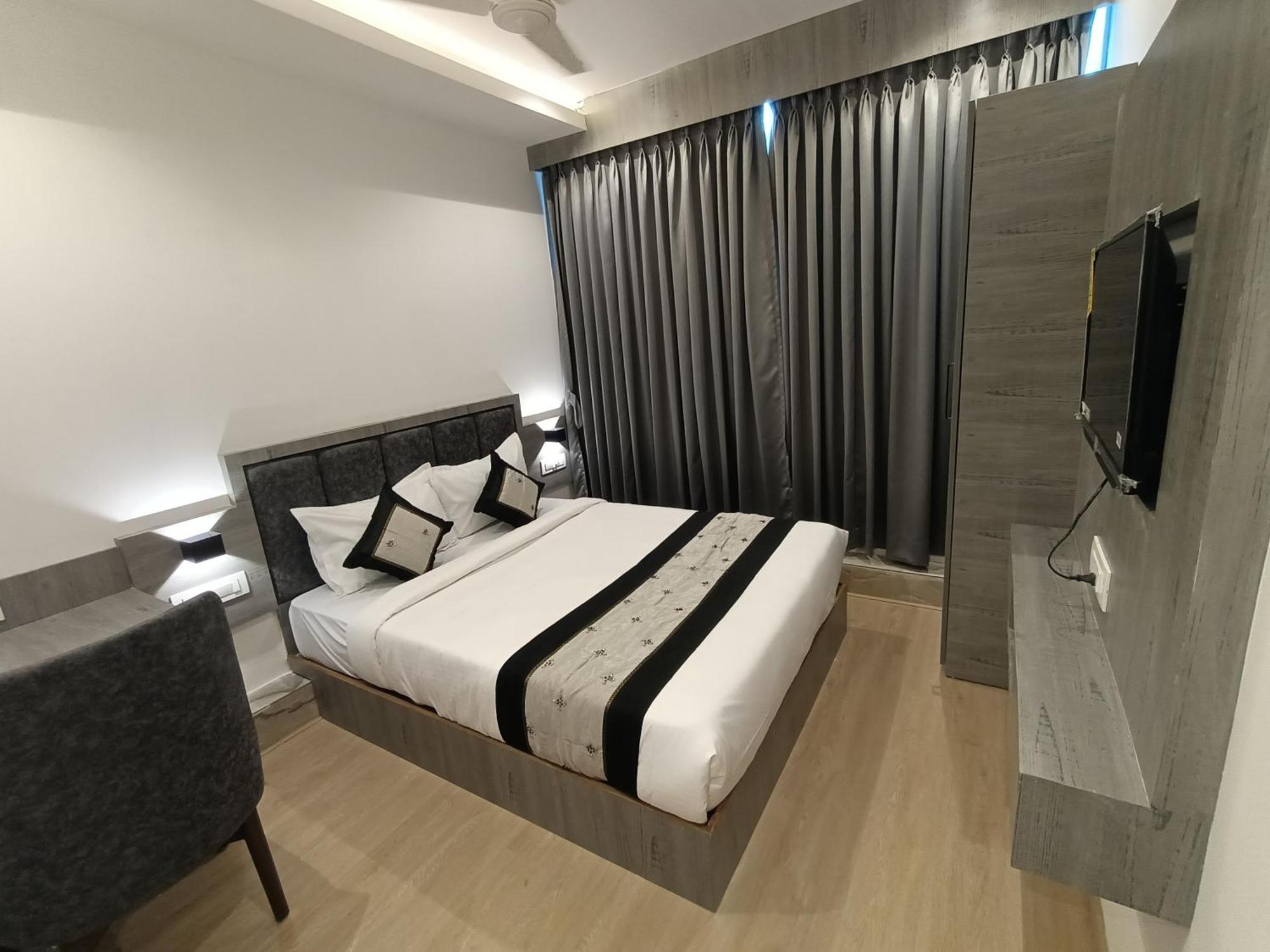 Hotel Beverly Palace Santacruz - Near Bkc - Mumbai Airport T1 Eksteriør billede