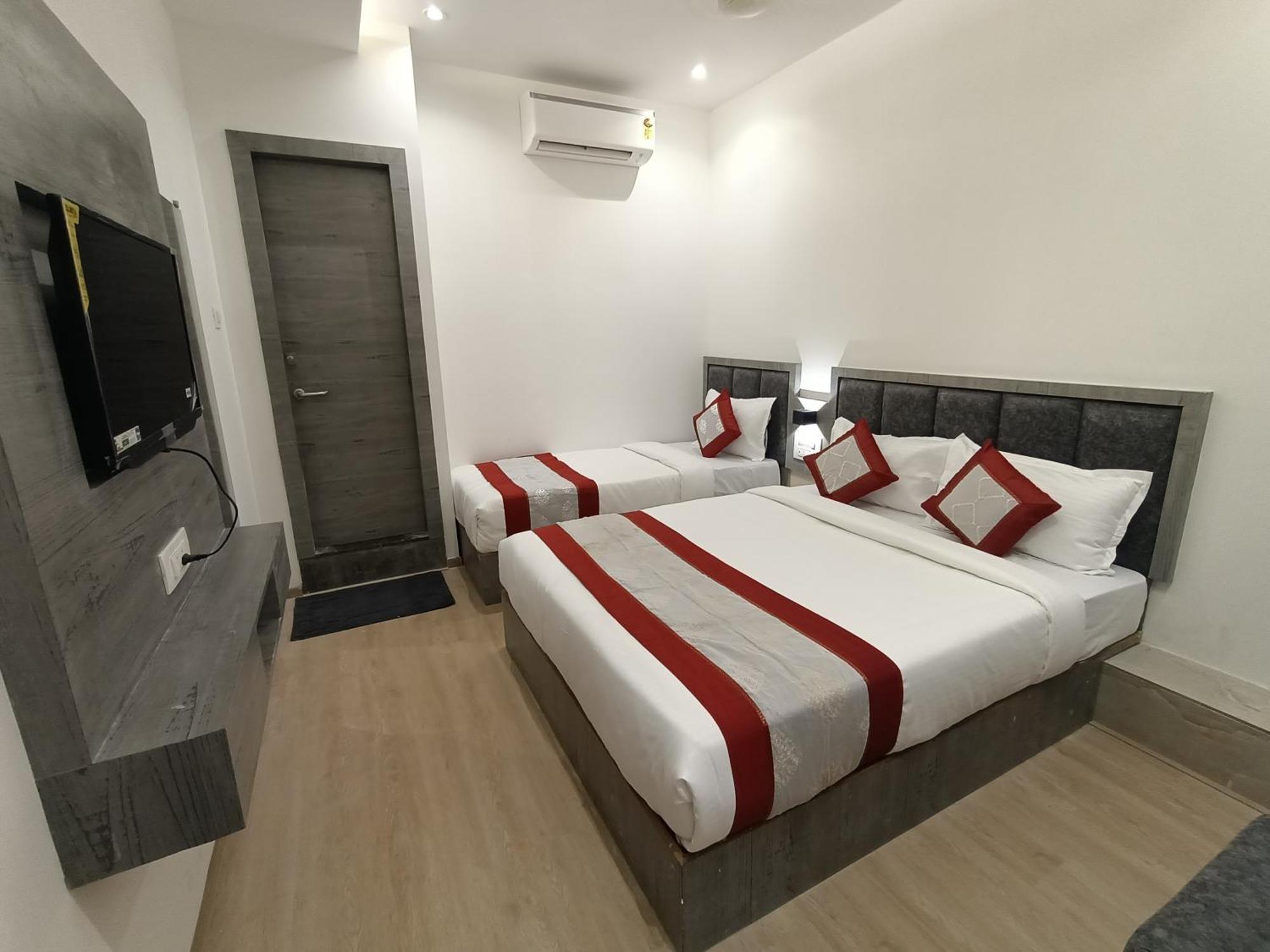 Hotel Beverly Palace Santacruz - Near Bkc - Mumbai Airport T1 Eksteriør billede