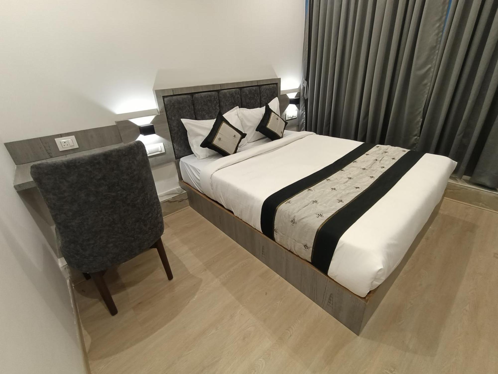 Hotel Beverly Palace Santacruz - Near Bkc - Mumbai Airport T1 Eksteriør billede
